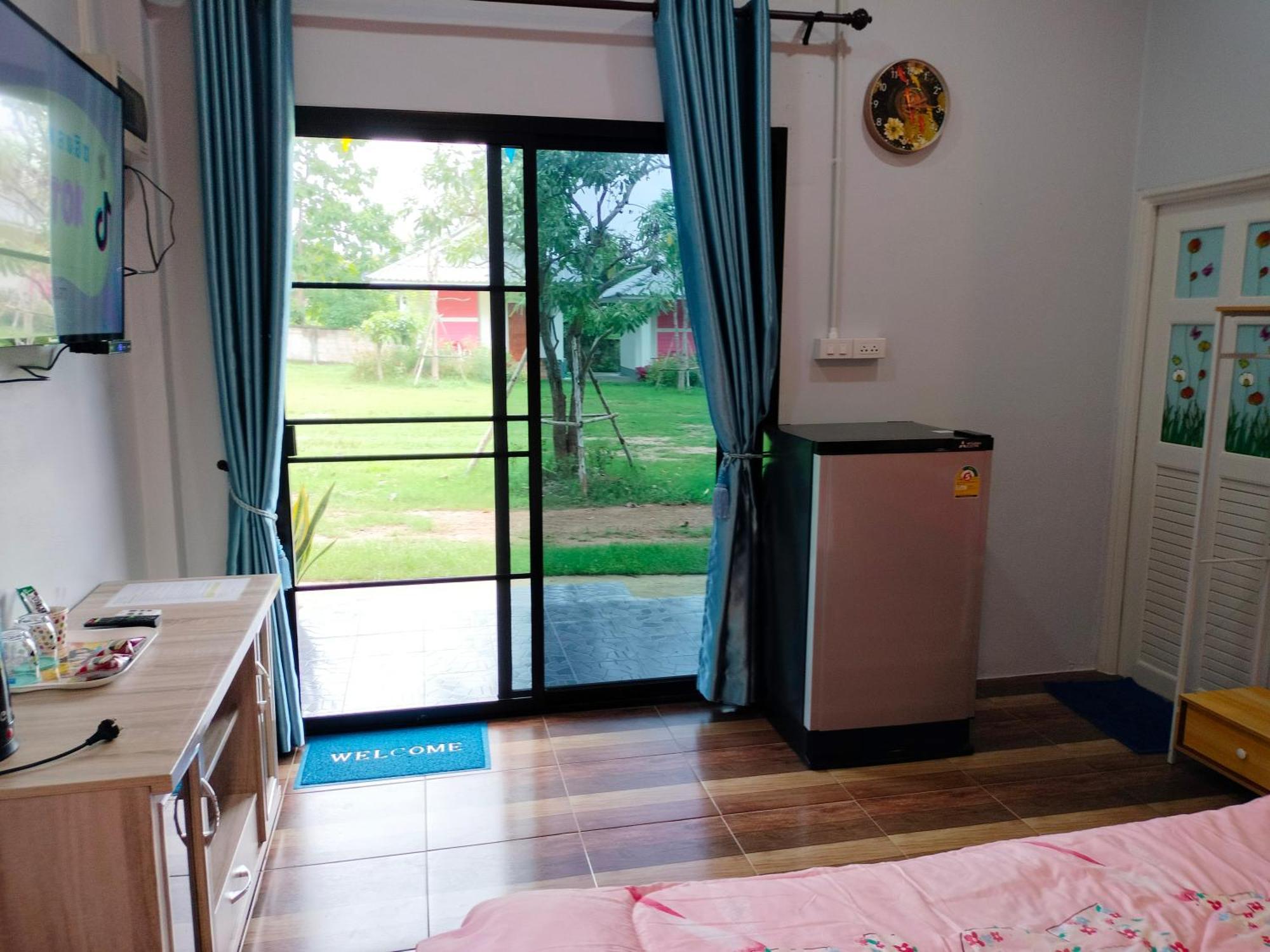 Pimpisa Garden พิมพิศา การ์เด้นท์ Vila Khuang Kom Exterior foto