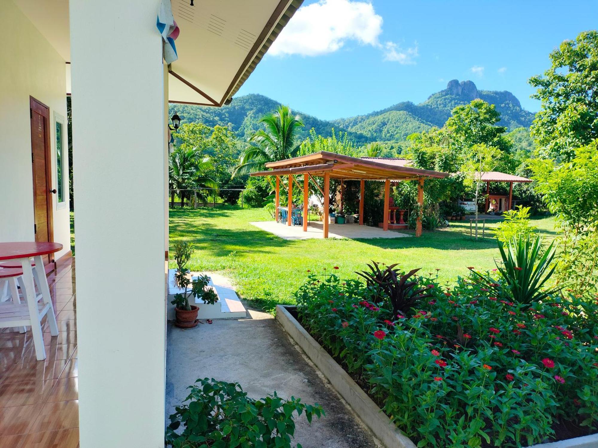 Pimpisa Garden พิมพิศา การ์เด้นท์ Vila Khuang Kom Exterior foto