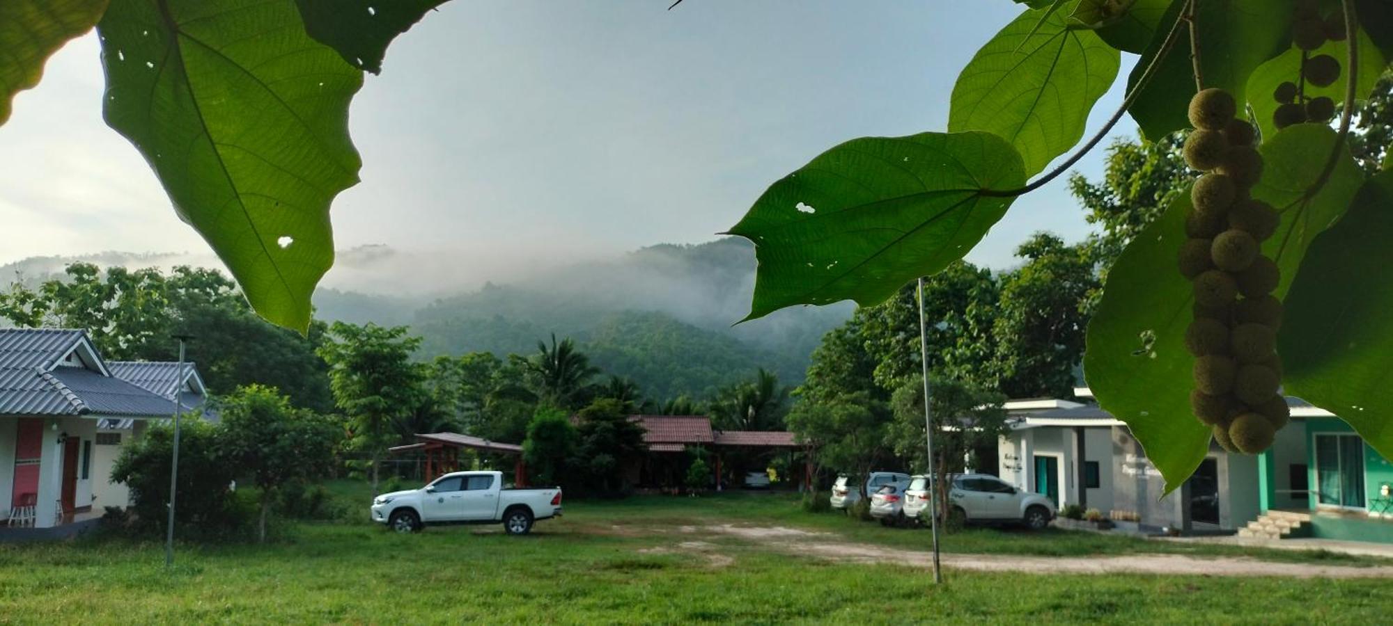 Pimpisa Garden พิมพิศา การ์เด้นท์ Vila Khuang Kom Exterior foto