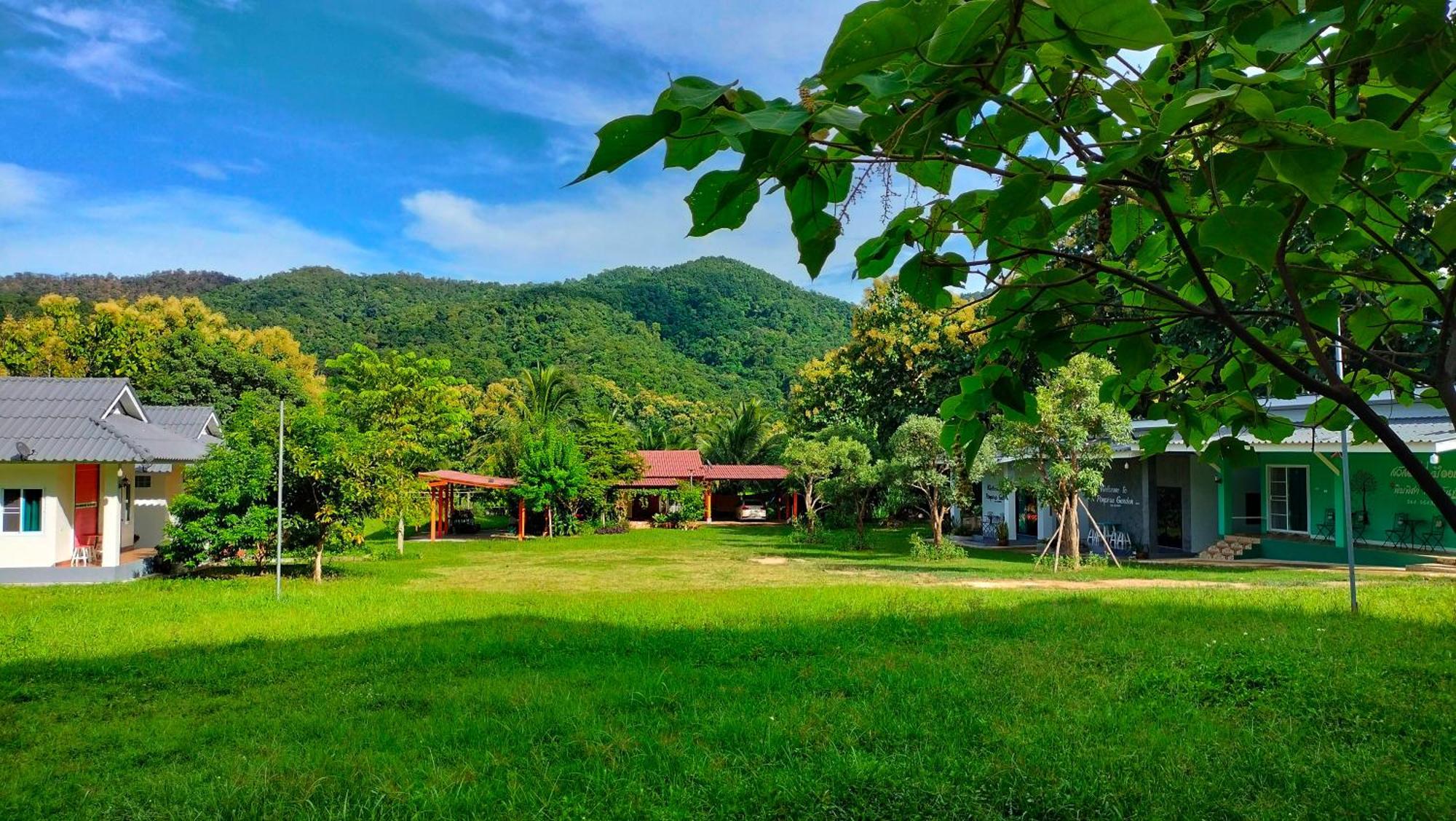 Pimpisa Garden พิมพิศา การ์เด้นท์ Vila Khuang Kom Exterior foto